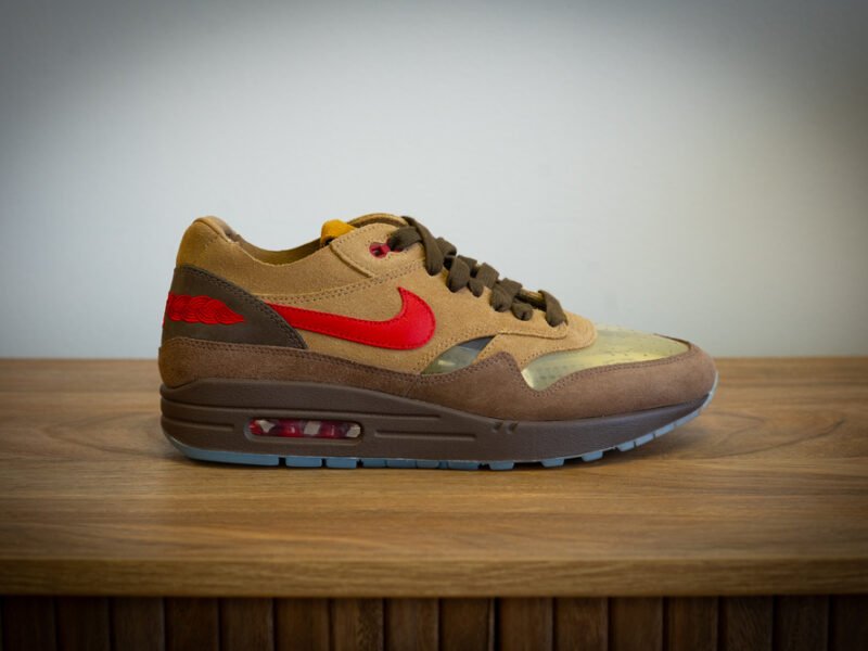 Air max one clot